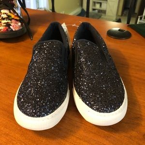 5y gap slip ons. Navy blue